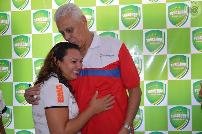 Fotos e autógrafos fizeram alegria dos fãs de Roberto Dinamite - Imagem 45