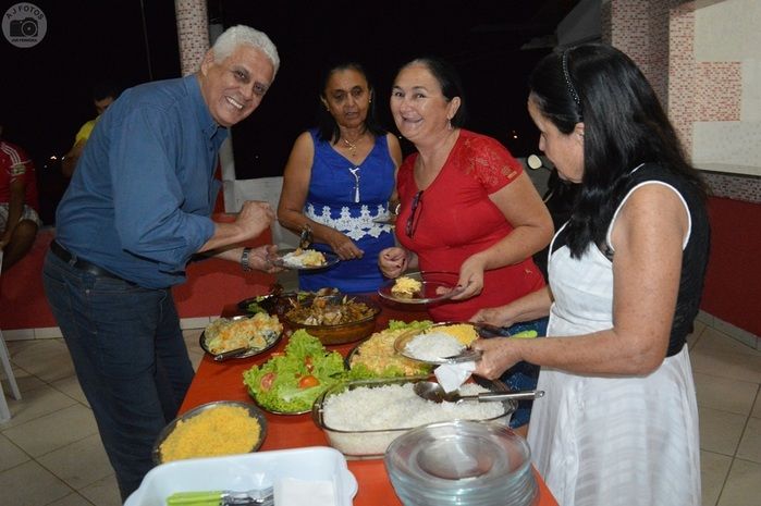 Ex atleta Roberto Dinamite e amigos é recepcionado com um jantar  - Imagem 10