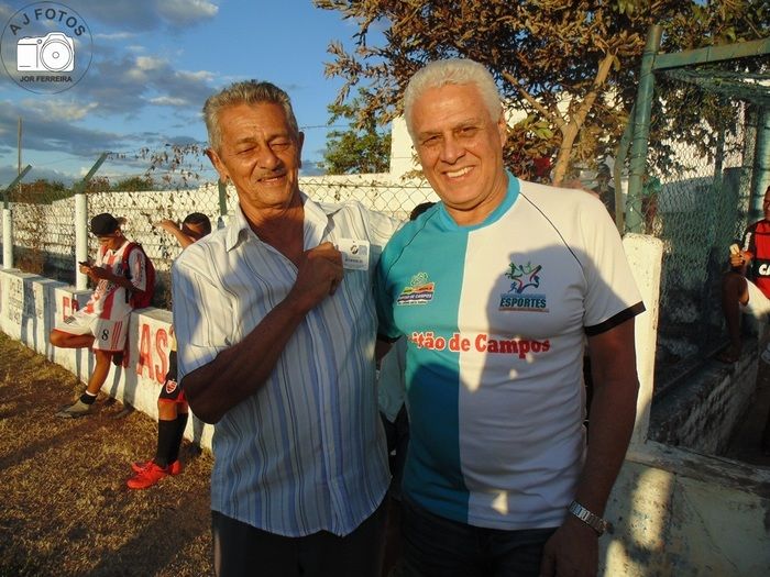 Fotos e autógrafos fizeram alegria dos fãs de Roberto Dinamite - Imagem 49