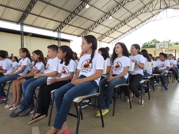 Alunos do PROERD recebem certificados e premiações - Imagem 2