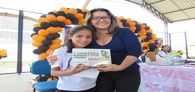 Alunos do PROERD recebem certificados e premiações