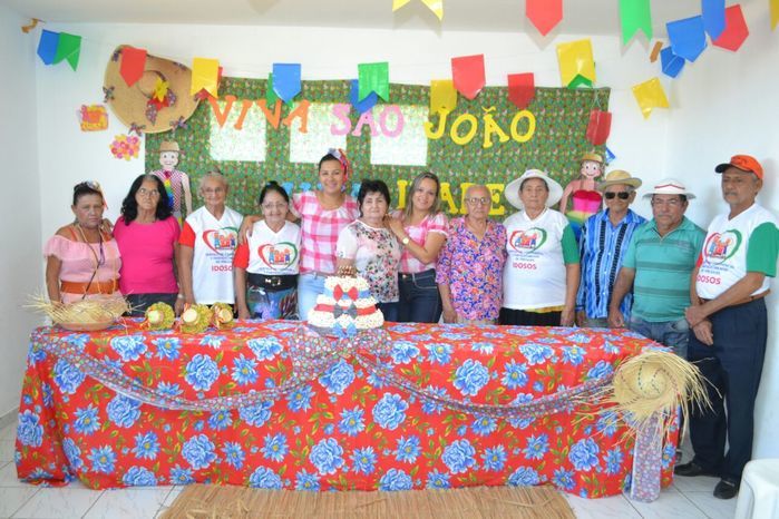 CRAS realiza festa junina para idosos do grupo Viva Idade - Imagem 20