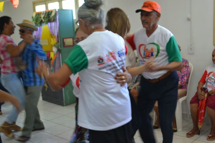 CRAS realiza festa junina para idosos do grupo Viva Idade - Imagem 6