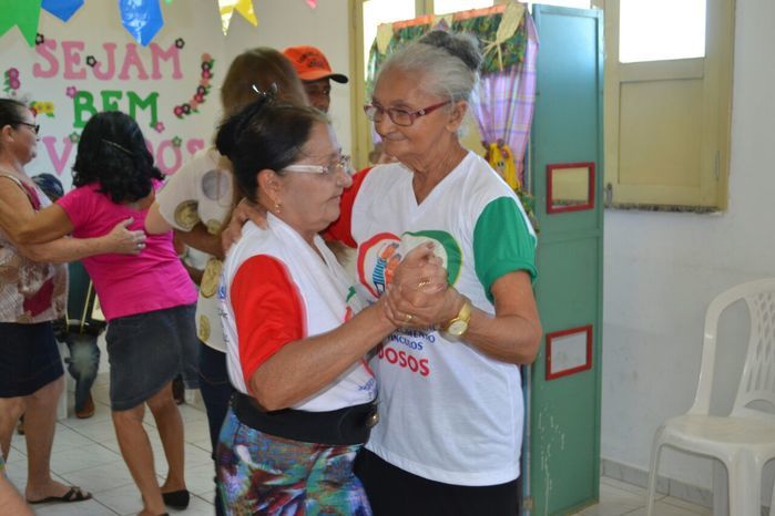 CRAS realiza festa junina para idosos do grupo Viva Idade - Imagem 19