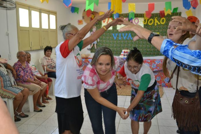 CRAS realiza festa junina para idosos do grupo Viva Idade - Imagem 17