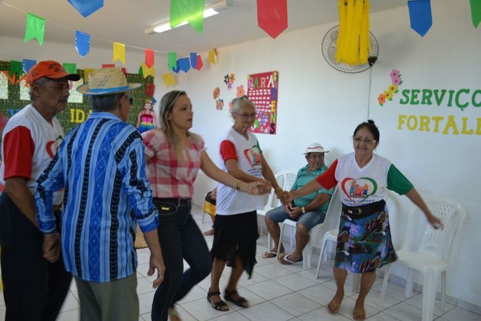 CRAS realiza festa junina para idosos do grupo Viva Idade - Imagem 39