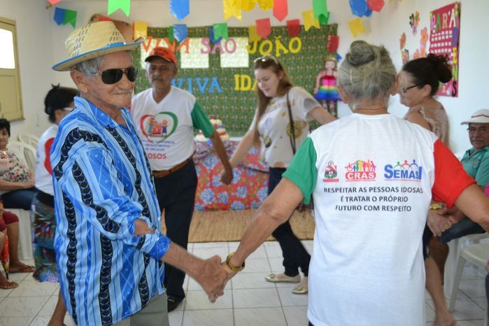CRAS realiza festa junina para idosos do grupo Viva Idade - Imagem 52