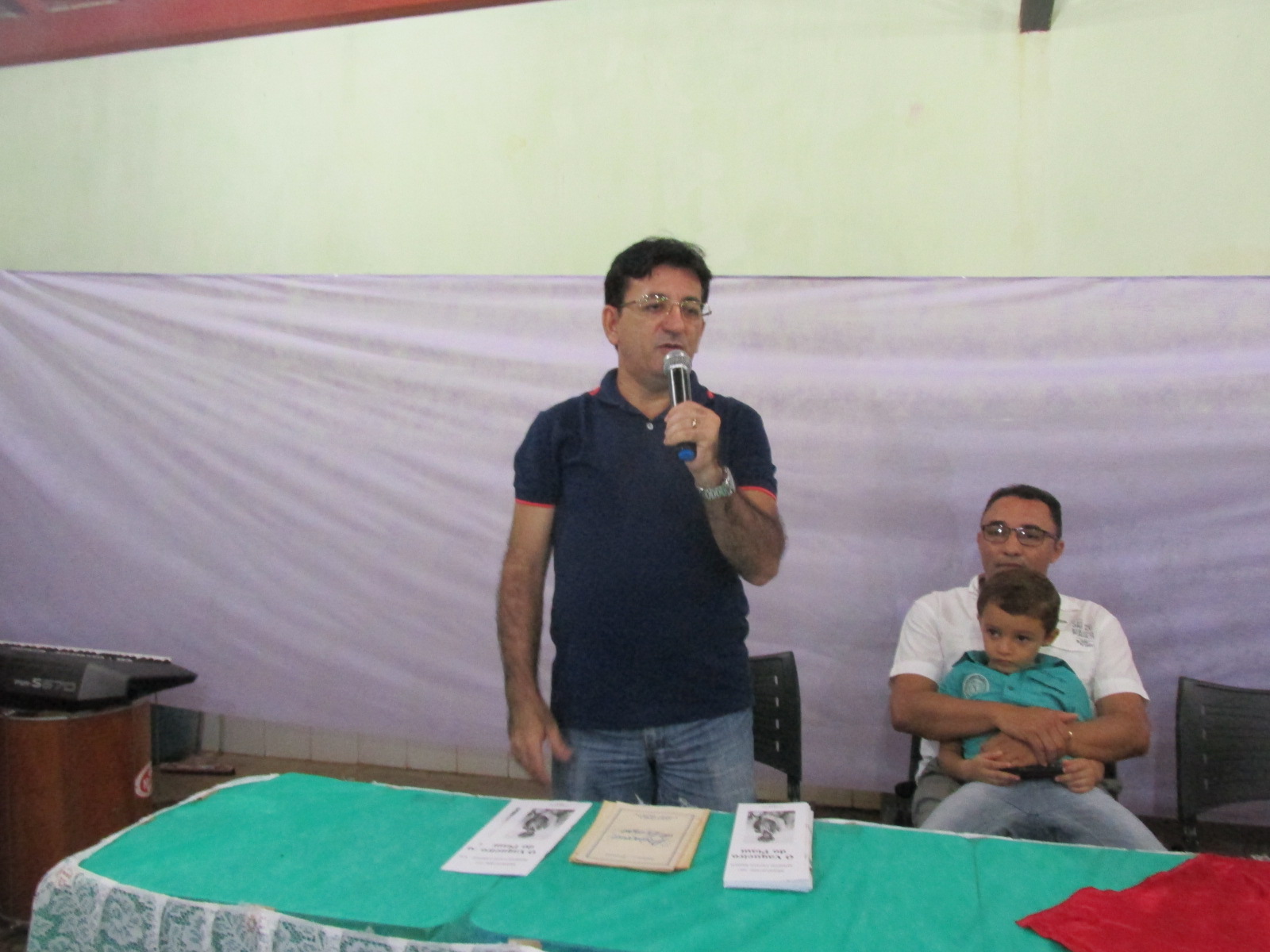 Escritor Waldemir Miranda recebe Homemagem em Feira Literaria