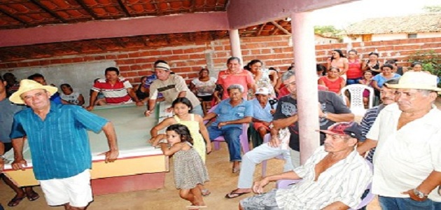 Moradores apelam para prefeitura resolver problema de água         