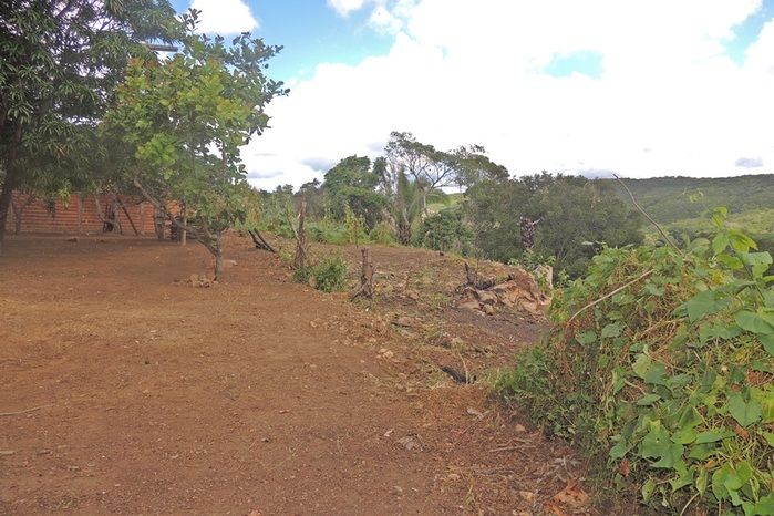 Imóvel com amplo terreno à venda no Bairro Santa Fé - Imagem 14