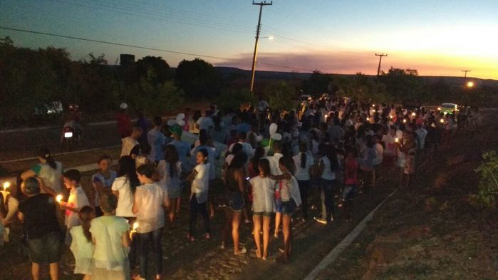 Caminhada pela paz abre Festejos religiosos em Francinópolis - Imagem 1