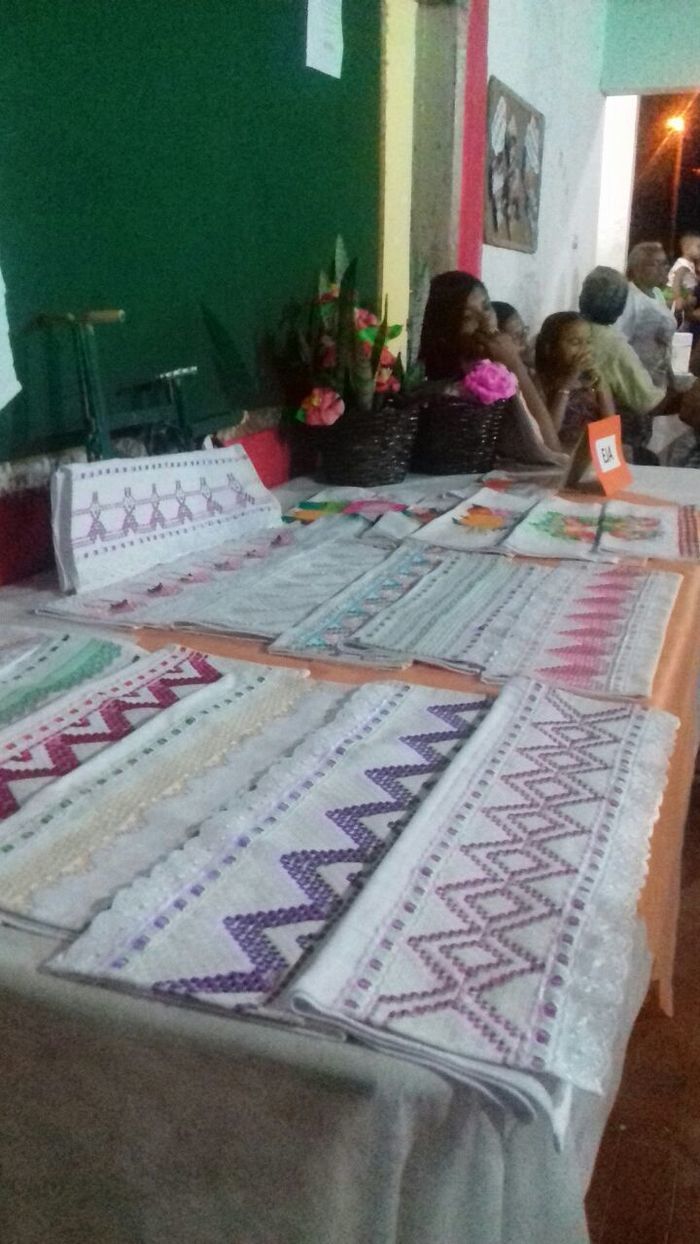 Alunos do EJA realizam primeira mostra de trabalhos artesanais. - Imagem 49