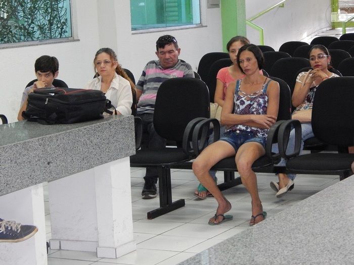 Diretor se reúne e discute sobre contrato de compromisso com equipe - Imagem 2