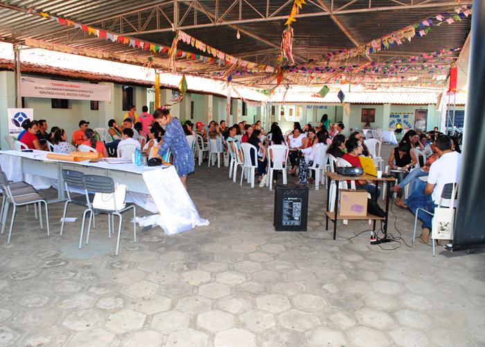 Público alvo participa em massa do I Seminário Drogas Por quê? - Imagem 5