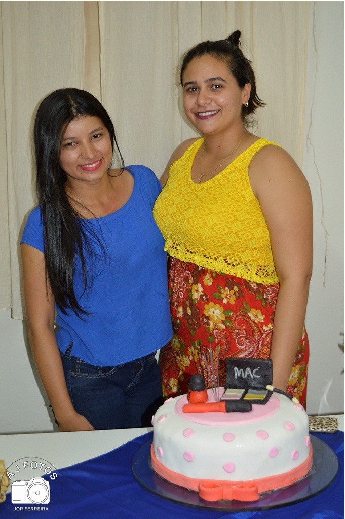 Equipe SEMTAS faz surpresa para Auxiliar Administrativa  - Imagem 11