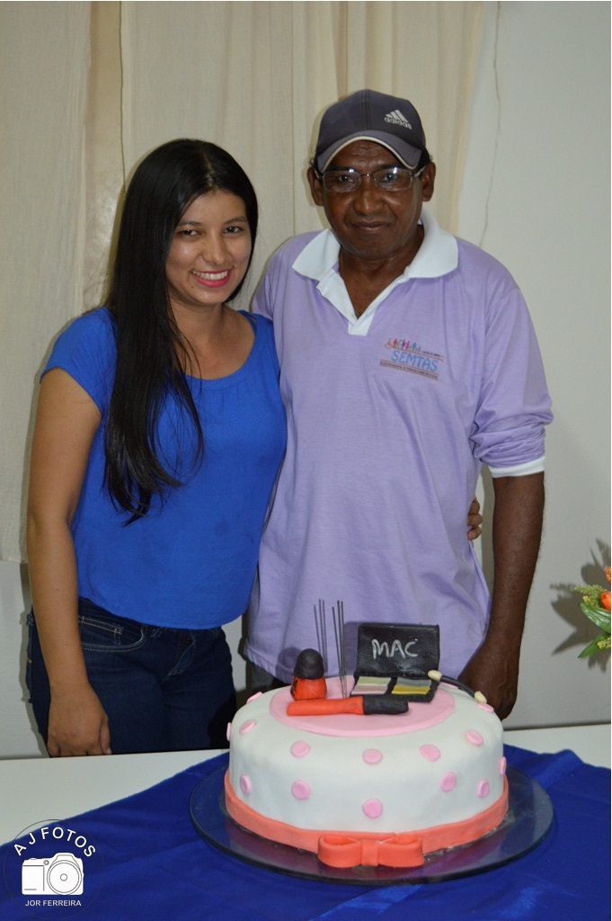 Equipe SEMTAS faz surpresa para Auxiliar Administrativa  - Imagem 21