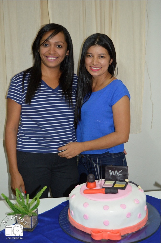 Equipe SEMTAS faz surpresa para Auxiliar Administrativa  - Imagem 8