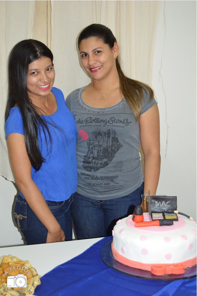 Equipe SEMTAS faz surpresa para Auxiliar Administrativa  - Imagem 20