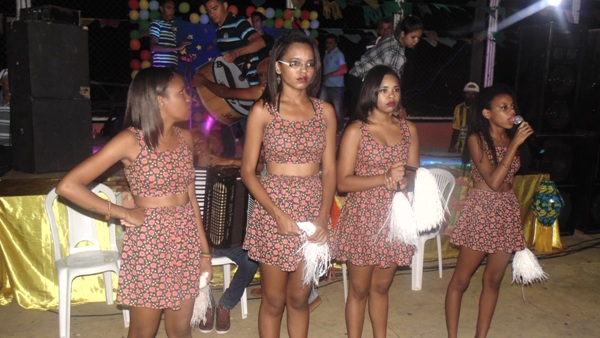 Arraiá do CRAS de Santo Inácio traz quadrilhas de cidades vizinhas  - Imagem 15