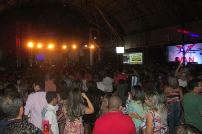 Show com Gabriel Diniz supera expectativa em Água Branca - Imagem 24