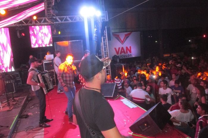 Show com Gabriel Diniz supera expectativa em Água Branca - Imagem 27