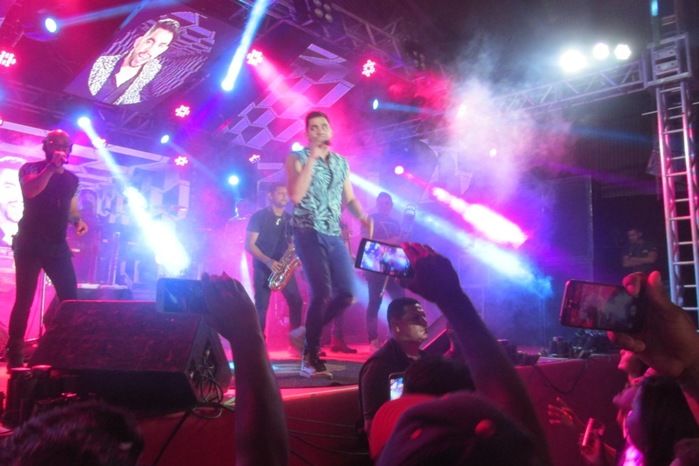Show com Gabriel Diniz supera expectativa em Água Branca - Imagem 11