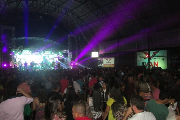 Show com Gabriel Diniz supera expectativa em Água Branca - Imagem 18