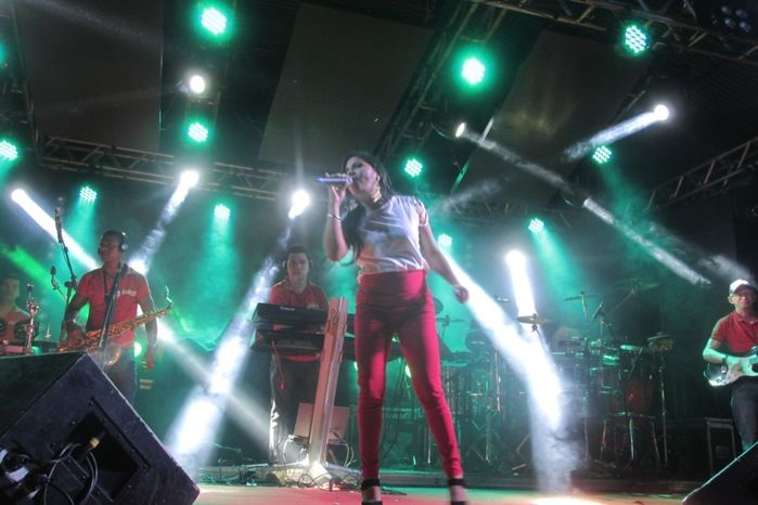 Show com Gabriel Diniz supera expectativa em Água Branca - Imagem 4