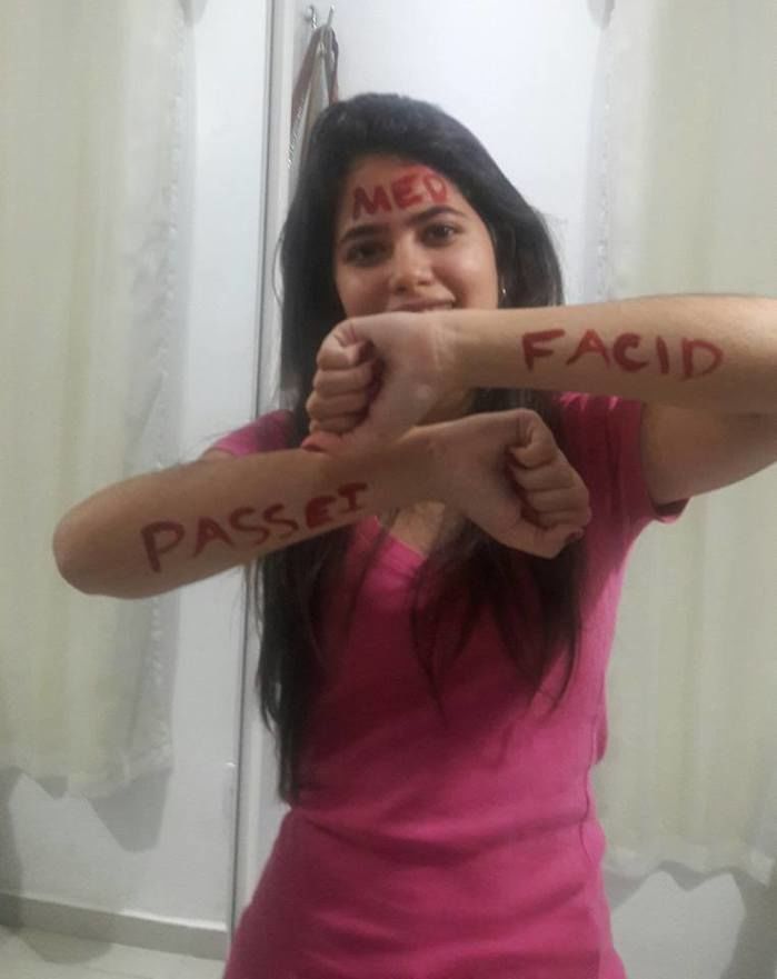 Mãe comemora aprovação da filha em Medicina. - Imagem 1