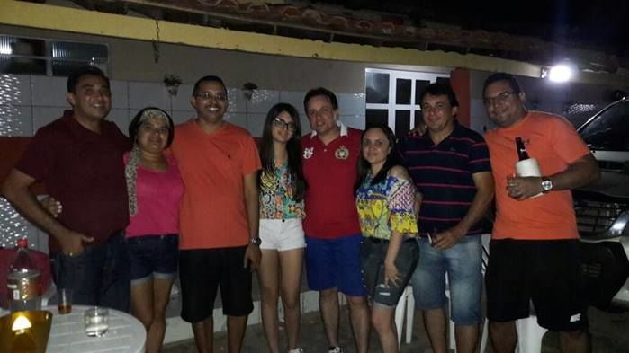 Família comemora aprovação da filha no vestibular de medicina. - Imagem 13