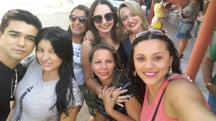 Família comemora aprovação da filha no vestibular de medicina. - Imagem 8