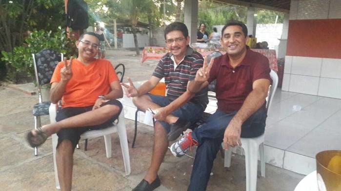 Família comemora aprovação da filha no vestibular de medicina. - Imagem 10