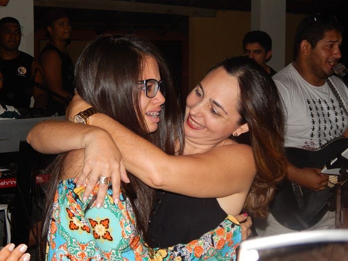 Família comemora aprovação da filha no vestibular de medicina. - Imagem 22