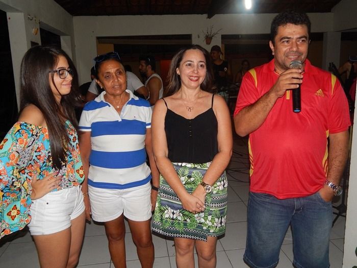 Família comemora aprovação da filha no vestibular de medicina. - Imagem 16