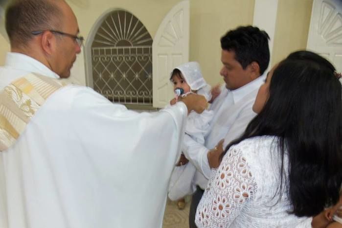 Celebração religiosa do Batizado de Maria Lucia. - Imagem 9