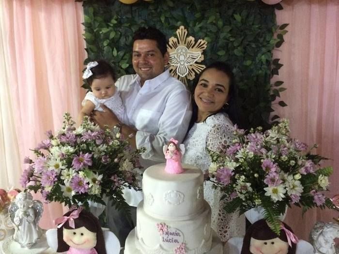 Celebração religiosa do Batizado de Maria Lucia. - Imagem 16