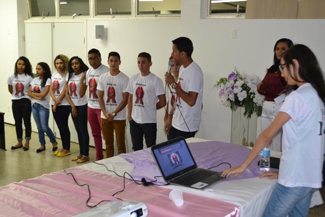 Mesa redonda debateu os 10 anos da Lei Maria da Penha - Imagem 14