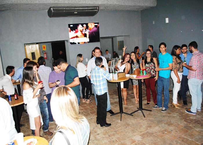 Banda Retrôp2 surpreende público com apresentação na boate Casarão  - Imagem 27