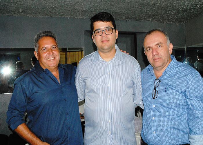 Banda Retrôp2 surpreende público com apresentação na boate Casarão  - Imagem 13