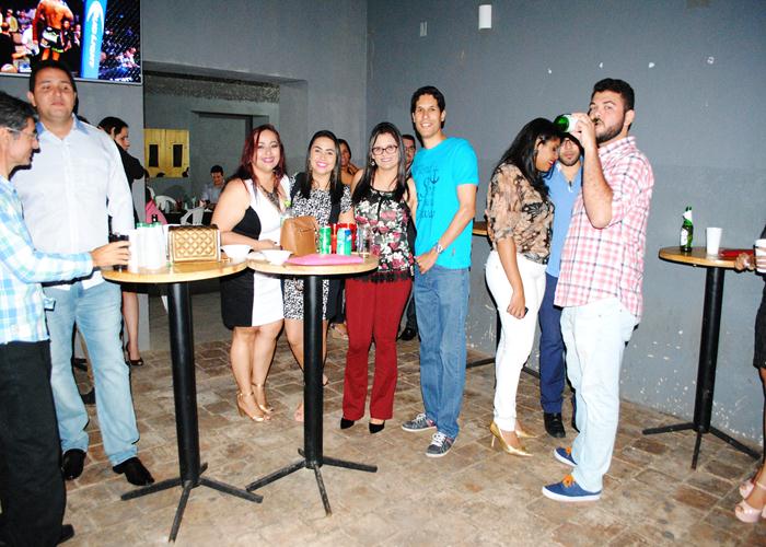 Banda Retrôp2 surpreende público com apresentação na boate Casarão  - Imagem 28