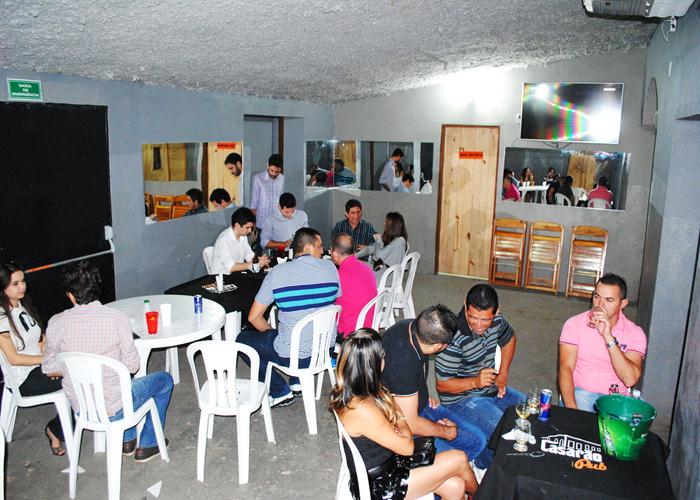 Banda Retrôp2 surpreende público com apresentação na boate Casarão  - Imagem 29