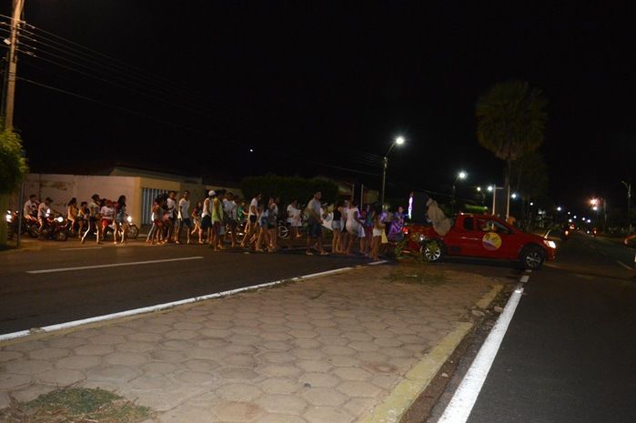 Jovens fazem manisfestarão, clamando por mais segurança e justiça. - Imagem 9