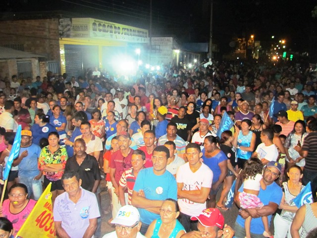 Capote e Nize arrastam multidão em grande carreata neste domingo - Imagem 13
