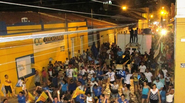 Capote e Nize arrastam multidão em grande carreata neste domingo - Imagem 12