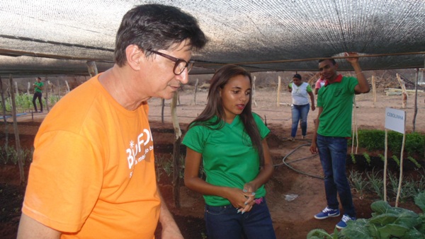 Feira agrícola é realizada com sucesso em Santo Inácio  - Imagem 15