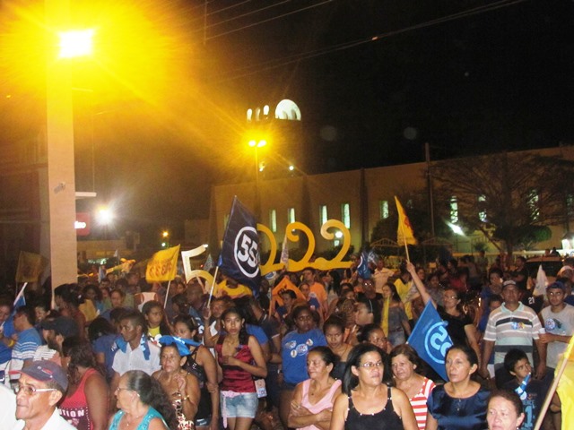 Capote e Nize arrastam multidão em grande carreata neste domingo - Imagem 11