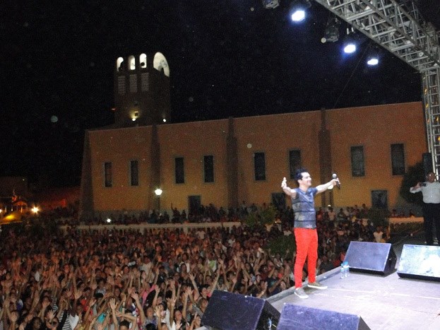 1ª e 2ª noite de semana cultural em atrai multidão - Imagem 13