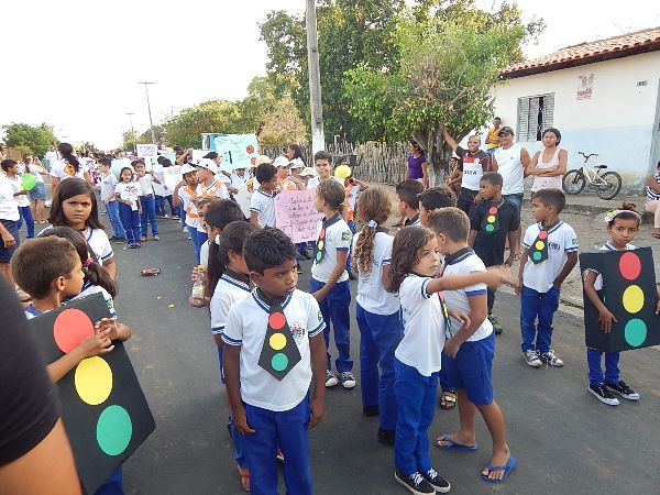 Educação de Lagoinha Realizou Caminhada sobre o Trânsîto - Imagem 4