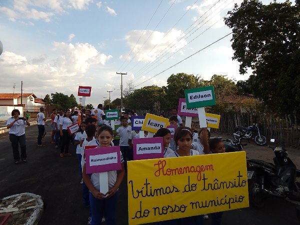 Educação de Lagoinha Realizou Caminhada sobre o Trânsîto - Imagem 1