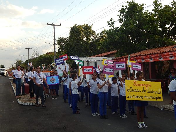 Educação de Lagoinha Realizou Caminhada sobre o Trânsîto - Imagem 11